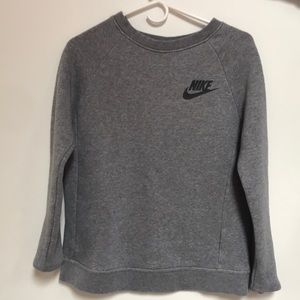 nike sweatshirt